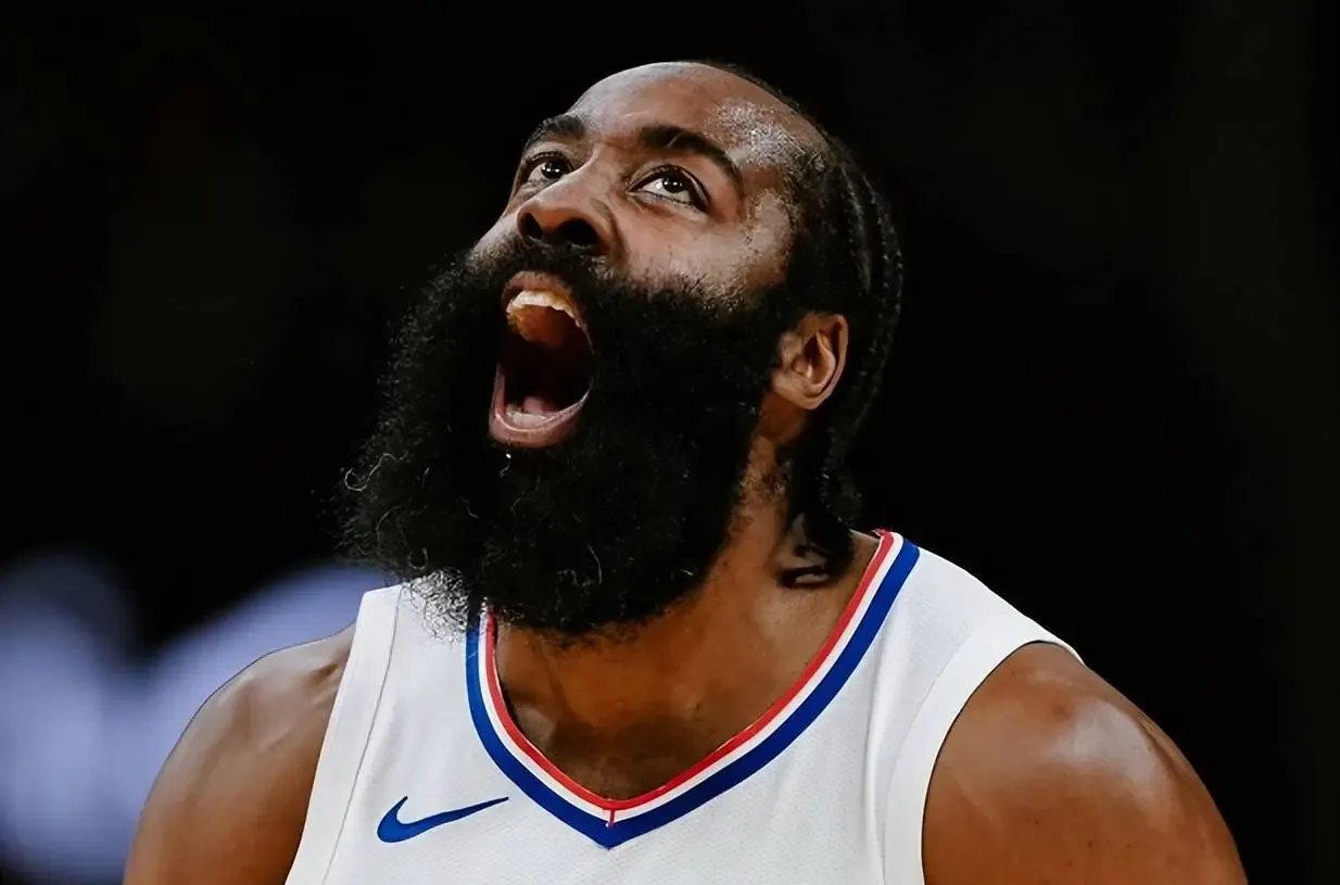 AYX体育app下载官网哈登重返赛场,领先优势明显首场状态出色,IG观众沸腾!的简单介绍